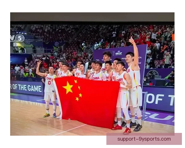 中国男篮力克劲敌晋级亚洲杯四强展现团队顽强拼搏精神