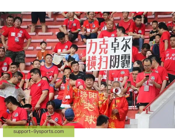 国足逆转取胜重燃世界杯出线希望全场沸腾球迷欢呼教练盛赞团队精神