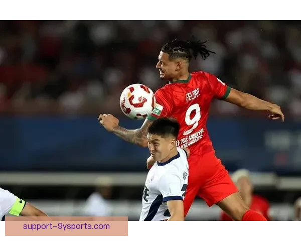 中超联赛焦点战：劲旅逆转夺冠引发球迷热议