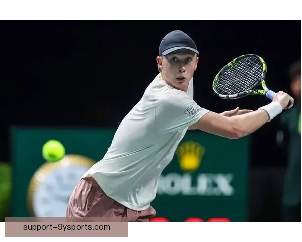 新一轮网球大师赛激战正酣 多位顶级选手争夺年度冠军宝座