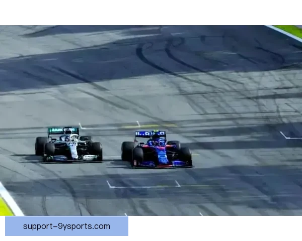 F1赛季最新动态揭秘车队战略调整与赛道表现分析